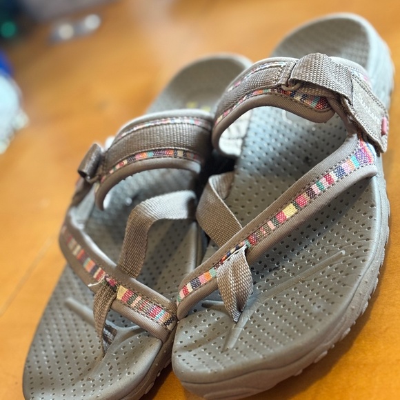 Sandals - Picture 1 of 2